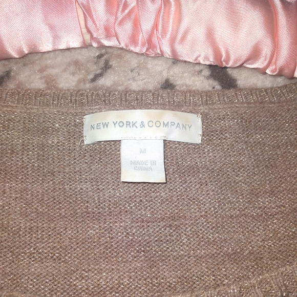 New York and Co. Sweater - Picture 2 of 4